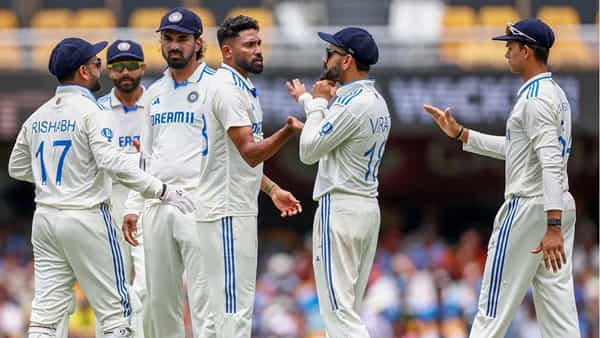 IND vs AUS: రోహిత్, విరాట్ సంగతి తర్వాత.. ముందు ఈ చెత్త శతక వీరుడ్ని జట్టుకు దూరంగా ఉంచండి