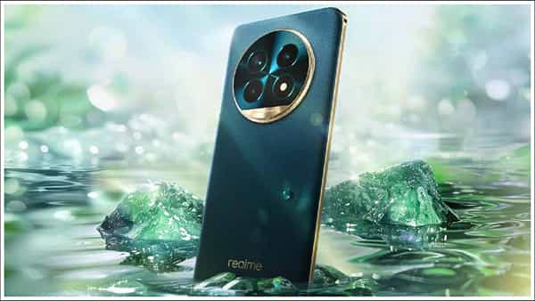 Realme 14 Pro Series: ఉష్ణోగ్రతను బట్టి రంగులు మార్చే స్మార్ట్ ఫోన్.. భారత్లో లాంచ్ ఎప్పుడు?