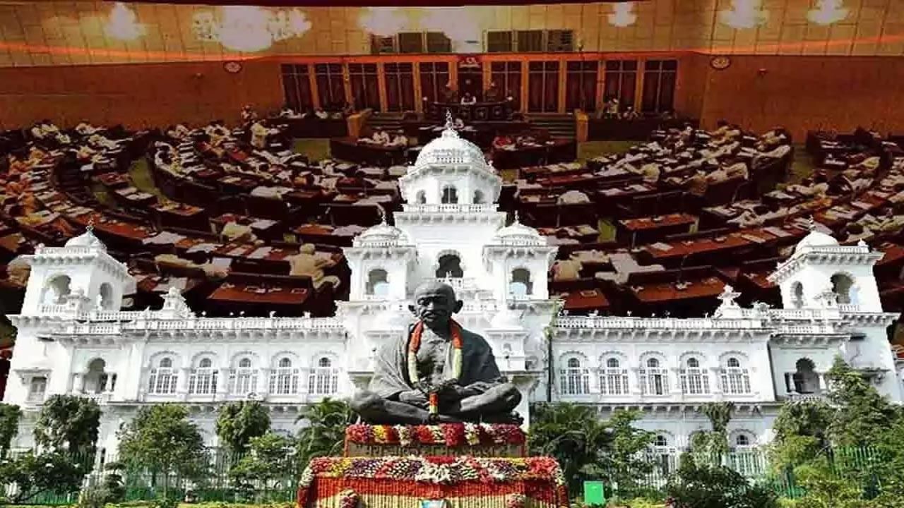 Telangana Assembly: రణరంగంగా మారిన తెలంగాణ అసెంబ్లీ.. సోషల్ మీడియాలో వైరల్ అవుతున్న దృశ్యాలు!