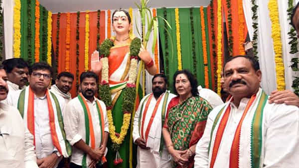 Telangana Thalli: సరికొత్తగా తెలంగాణ తల్లి విగ్రహం తయారీ.. ఆ రూపం వెనుక సిక్రేట్ ఇదేనా..?