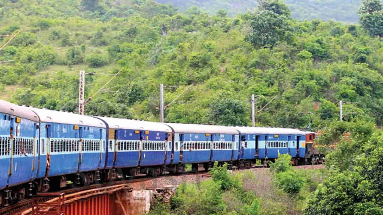 IRCTC Booking: సైట్ పని చేయకపోయినా ట్రైన్ టిక్కెట్స్ బుకింగ్.. ఈ టిప్స్ పాటిస్తే చాలంతే..!