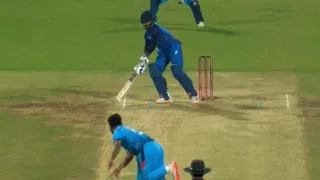 T20I Cricket: విజయానికి 3 ఓవర్లలో 20 పరుగులు.. చేతిలో 3 వికెట్లు.. కట్‌చేస్తే.. ఊహించని ట్వీస్ట్