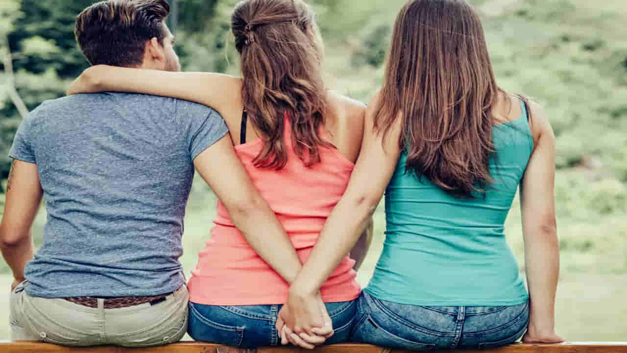 ఇదో శుభలగ్నం మూవీ సీన్.. పెళ్లయిన తన ప్రియుడిని రూ.కోటిన్నర ఇచ్చి కొనేసిన యువతి.. డబ్బు తీసుకున్న తన  ప్రియుడి భార్య ఏమి చేసిందంటే..