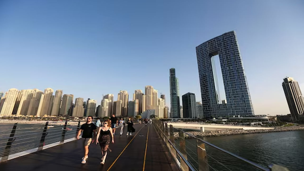 Dubai visa: భారతీయుల వీసాలను రిజెక్ట్ చేస్తోన్న UAE.. రీజన్స్ ఇవే..