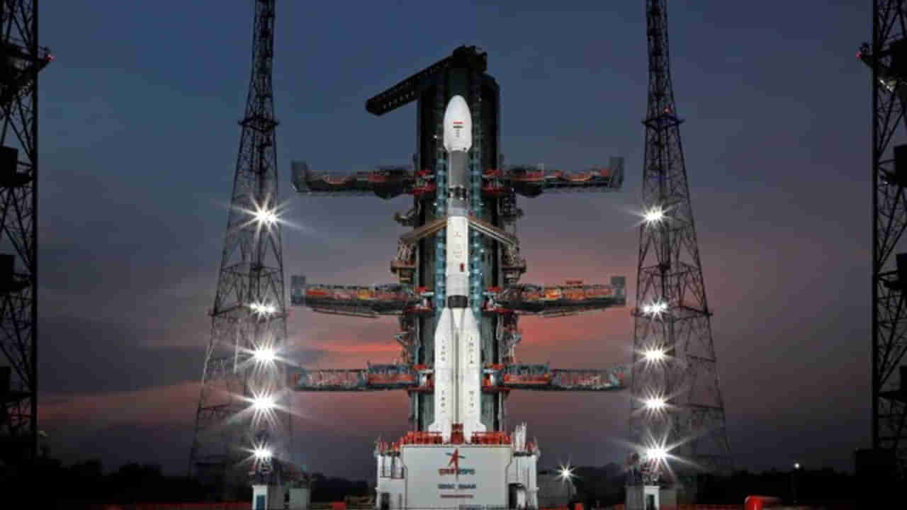 ISRO: తగ్గేదే లే..  సెంచరీ కొట్టేందుకు రెడీ అయిన ఇస్రో..