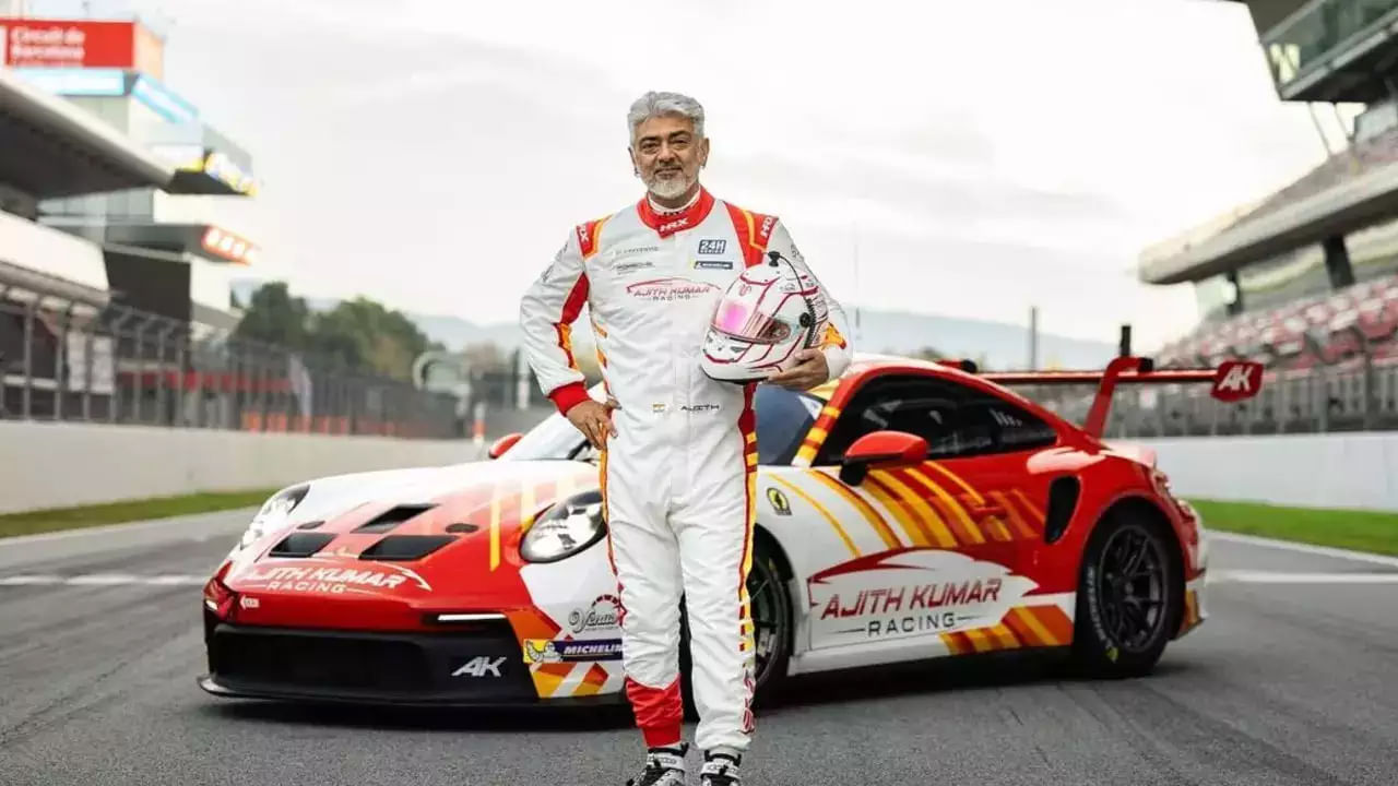 కొన్ని రోజులుగా అజిత్ ఫోకస్ అంతా రేసింగ్‌పైనే ఉంది. దుబాయ్‌లోని రేసింగ్ ఛాంపియన్ షిప్‌లో అజిత్ కూడా పాల్గొంటున్నారు. అంతేకాదు.. అందులో జరిగిన 24 గంటల దుబాయ్-2025 అంతర్జాతీయ కార్ రేస్‌లో మూడో స్థానంలో నిలిచింది అజిత్ కుమార్ టీం. ఈ విజయంపై సంతోషం వ్యక్తం చేస్తున్నారు అభిమానులు.