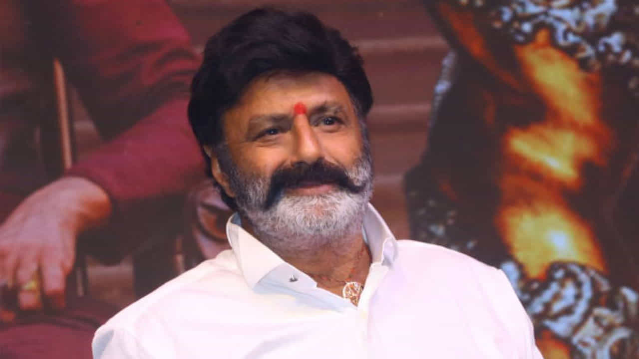 సంక్రాంతి బరిలో డాకు మహారాజ్గా బిగ్ హిట్ అందుకున్న బాలయ్య, ఆల్రెడీ నెక్ట్స్ మూవీ పనులు స్టార్ట్ చేశారు. తన ఇమేజ్ను మార్చేసిన అఖండ సినిమాకు సీక్వెల్గా రూపొందుతున్న అఖండ 2 తాండవంలో నటిస్తున్నారు. ఈ సినిమాతో నార్త్ ఆడియన్స్ను టార్గెట్ చేస్తున్నారు నందమూరి హీరో.