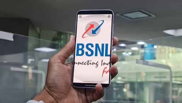BSNL Plans: వాయిస్ ఓన్లీ ప్యాక్తో బీఎస్ఎన్ఎల్ హవా.. ఇక వీఐ, ఎయిర్టెల్, జియోలకు చుక్కలే..!