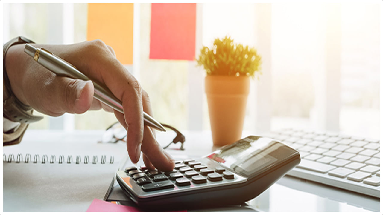 దేశ 14వ ప్రధాని డాక్టర్ మన్మోహన్ సింగ్ ఒకప్పుడు ఆర్థిక మంత్రిగా కూడా ఉన్నారు. అనంతరం ఆర్థిక వ్యవస్థను మార్చే విధంగా బడ్జెట్ ప్రసంగం చేశారు. 1991 బడ్జెట్ ప్రసంగంలో ఆయన బడ్జెట్ ప్రసంగం 18,650 పదాలు. ఆయన ప్రసంగం అత్యంత సాహిత్య బడ్జెట్ ప్రసంగం.