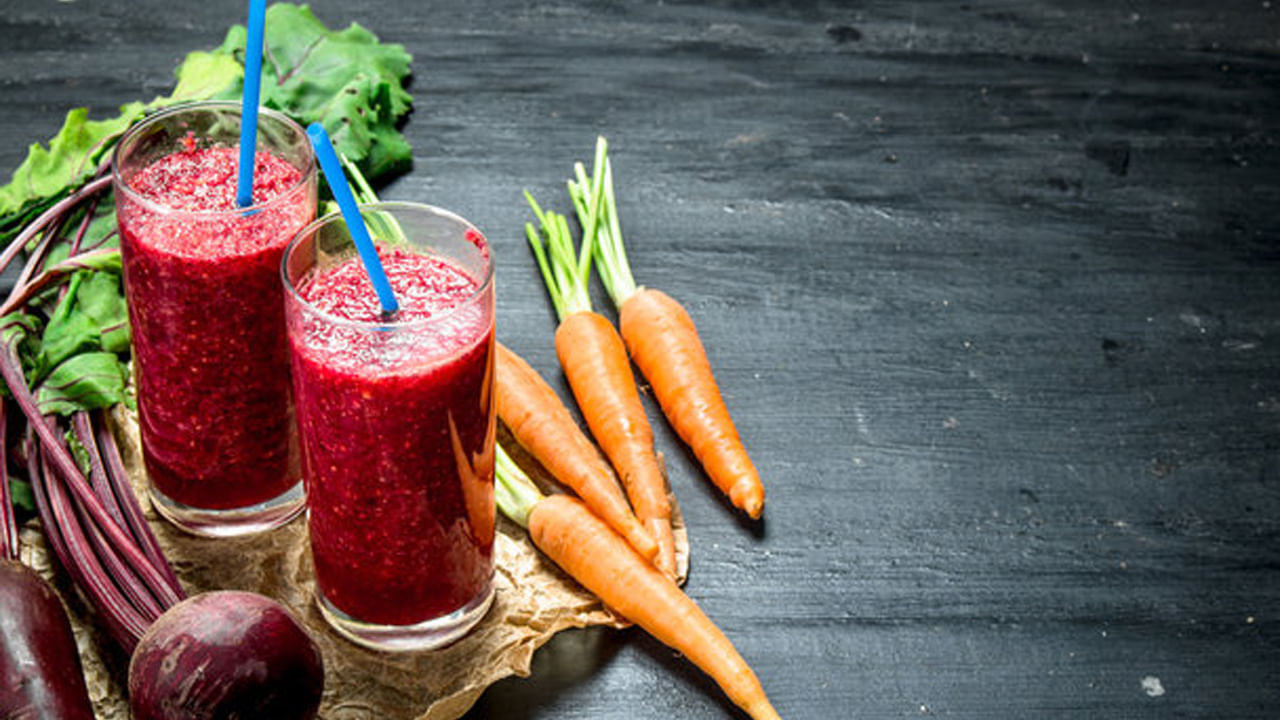 అలాగే దాని చక్కెర కంటెంట్ పెరుగుతుంది. ఈ రెండింటిలో సహజ చక్కెరలు ఉంటాయి. దీంతో ఈ జ్యూస్‌ ఎక్కువగా తాగితే బరువు పెరగడానికి కారణం అవుతుంది. అందుకే జ్యూస్ పరిమిత మోతాదులో తీసుకోవాలి. 