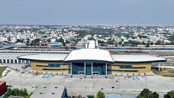 Cherlapally Railway Terminal: చర్లపల్లి టెర్మినల్ ఓపెనింగ్ కు సర్వం సిద్దం.. ఇకపై ఆ రైళ్లు ఇక్కడి నుంచే..