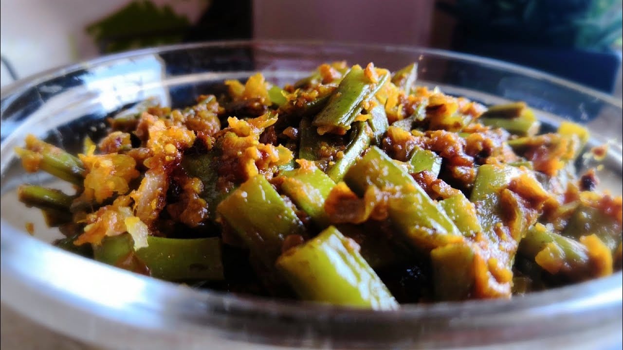 గుండె ఆరోగ్యాన్ని కూడా మెరుగు పరుస్తుంది. రక్త పోటును అదుపులో ఉంచుతుంది. డయాబెటీస్‌ను కూడా కంట్రోల్ చేస్తుంది. రక్తంలో షుగర్ లెవల్స్ పెరగకుండా సహాయ పడుతుంది. మధుమేహంతో ఉన్నవారు కూడా గోరు చిక్కుడు తినొచ్చు.
