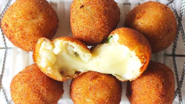 Corn Cheese Bolls: క్రిస్పీ కార్న్ చీజ్ బాల్స్.. ఈవెనింగ్కి అదిరిపోయే స్నాక్..