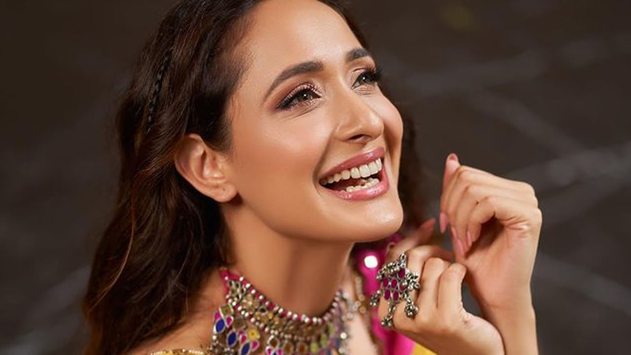 Pragya Jaiswal: ఈమె అందానికి జాబిల్లి ఫిదా.. గోర్జియస్ ప్రగ్య జైస్వాల్..