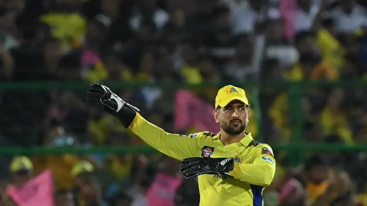 MS Dhoni: సముద్రపు అంచున ఫ్యామిలీతో న్యూ ఇయర్ సెలెబ్రేట్ చేసుకుంటున్న MSD.. వీడియో వైరల్!