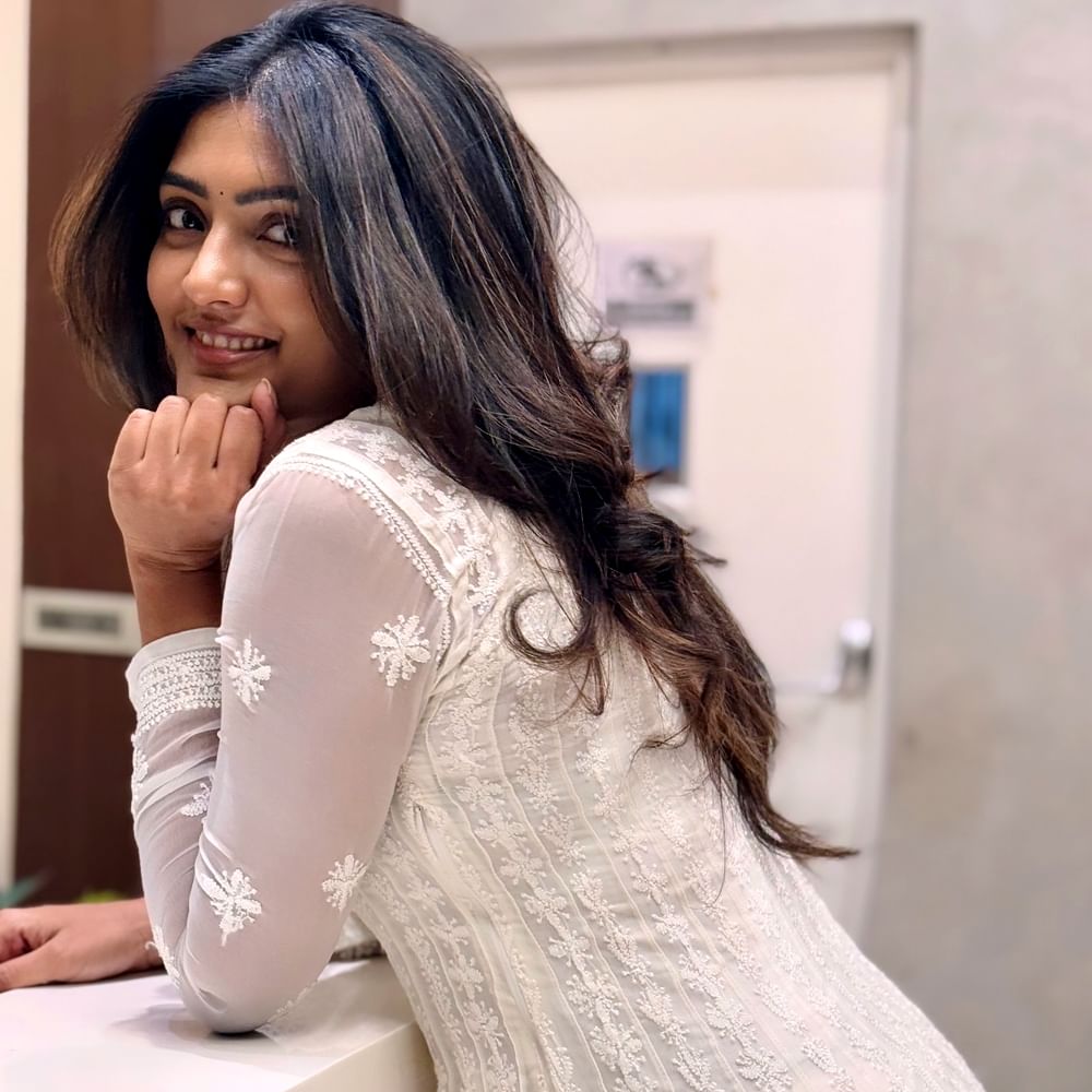 Eesha Rebba: ఈ పరువాల పాలకోవను అవకాశాలు పలకరించడం లేదా..!!