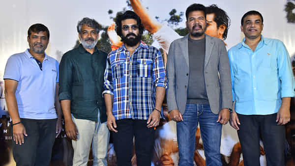 Rajamouli: గేమ్ చేంజర్ ట్రైలర్లో ప్రతీ షాట్ అద్భుతంగా అనిపించింది.. డైరెక్టర్ రాజమౌళి కామెంట్స్..