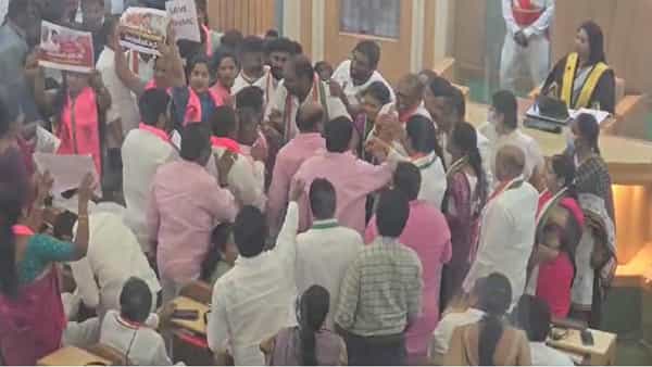 GHMC: రసాభాసగా మారిన జీహెచ్ఎంసీ కౌన్సిల్ సమావేశం.. సభ నుంచి బీఆర్ఎస్ సభ్యుల సస్పెండ్