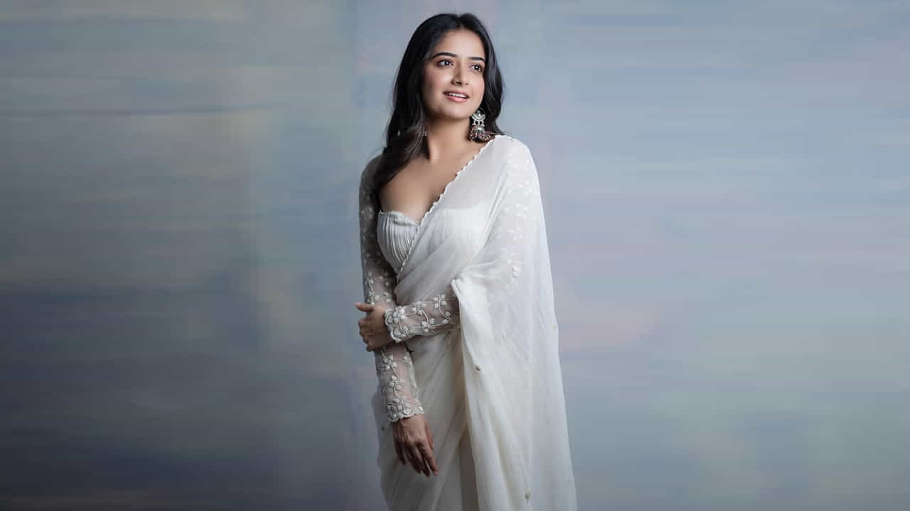  ఈ వయ్యారి అనూషా రంగనాథ్ అక్క కూడా ఉంది. ఈమె కూడా నటిగా పని చేస్తుంది. తుమకూరులోని బిషప్ సార్గెంట్ స్కూల్‌లో చదువుకుంది మరియు జ్యోతి నివాస్ కాలేజీలో ప్రీ-ఇన్ కోసం బెంగళూరుకు వెళ్లింది.