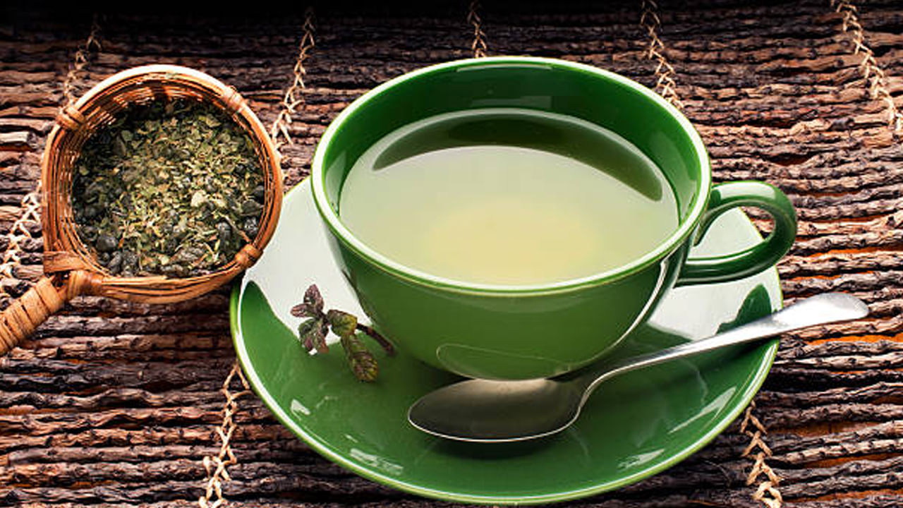 Green Tea: గ్రీన్ టీ ఆరోగ్యానికి మంచిదే.. అయితే ఈ సమస్యలున్నవారు ఎలా తాగాలంటే..