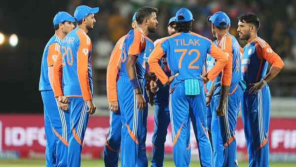 IND vs ENG 3rd T20I: రాజ్కోట్లో వరుణ్ పాంచ్ పటాకా.. టీమిండియా టార్గెట్ ఎంతంటే?