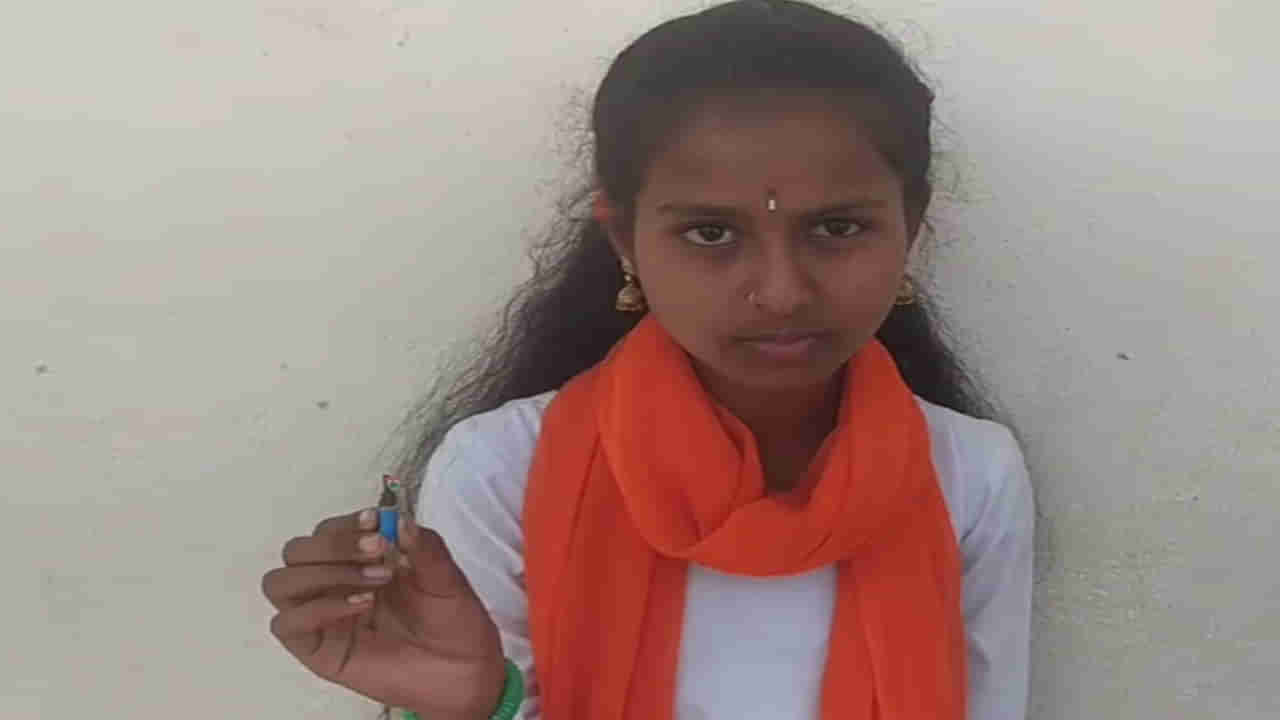 Republic Day 2025: ఊరూ, వాడా గణతంత్ర వేడుకలు.. అబ్బురపరిచే రీతిలో త్రివర్ణ పతాక రెపరెపలు..