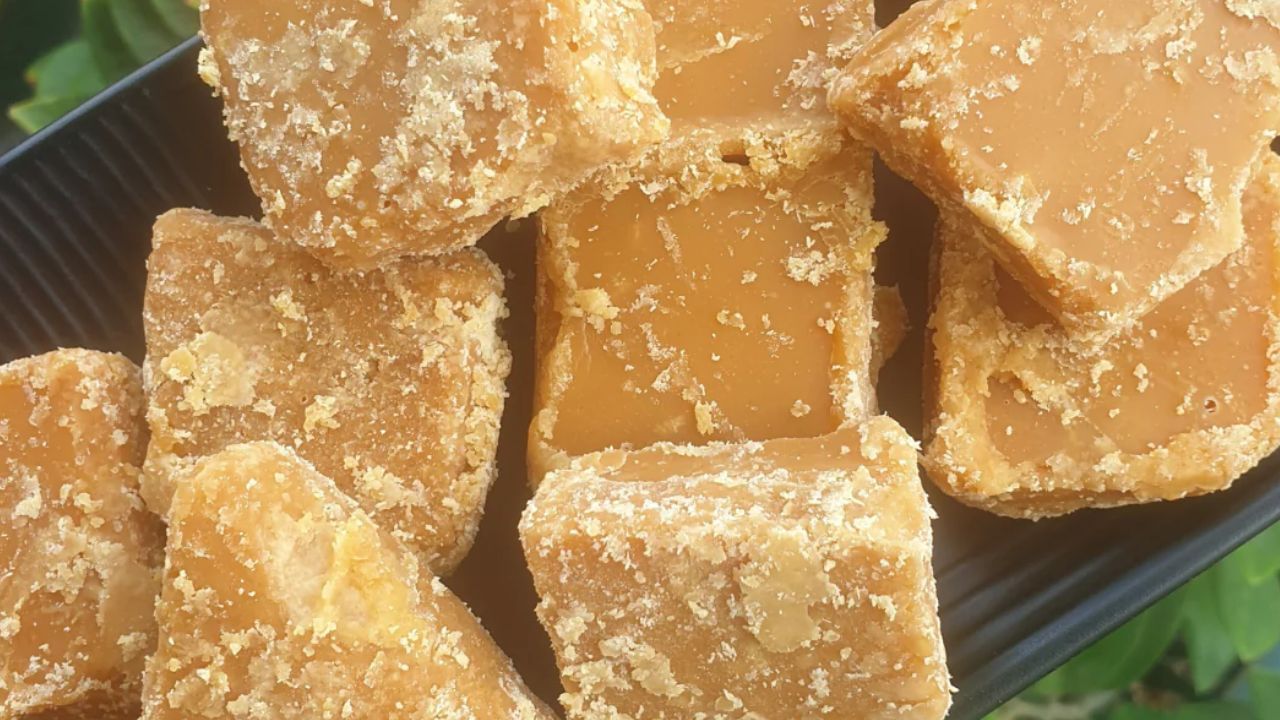 Jaggery Benefits: ప్రతిరోజు బెల్లం తింటే జరిగే మార్పులను నమ్మరు !