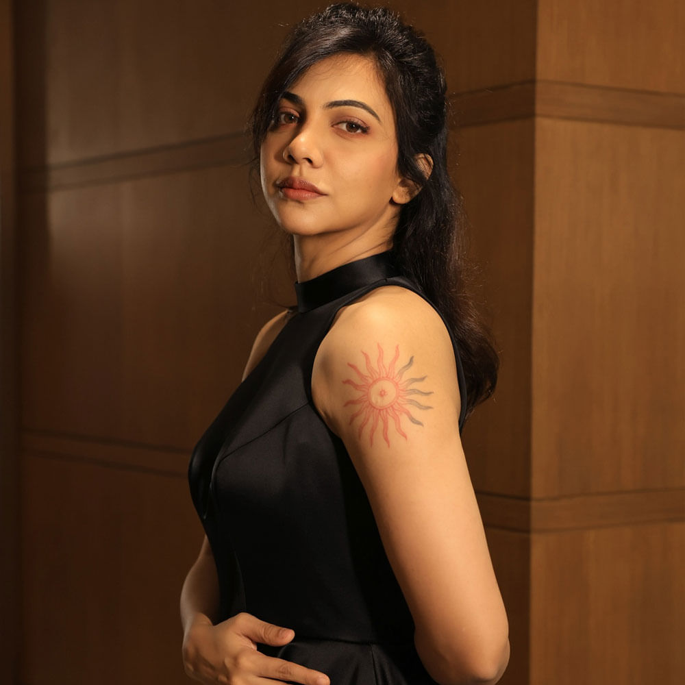  తెలుగు ప్రేక్షకులకు సుపరిచితమే. 2015లో మలయాళంలో తెరకెక్కిన ప్రేమమ్ సినిమాతో ఇండస్ట్రీలోకి అడుగుపెట్టింది. ఫస్ట్ మూవీతోనే సూపర్ హిట్ అందుకుంది.  