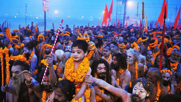 Maha Kumbh 2025: మహాకుంభమేళా కోసం సిద్ధమైన ప్రయాగరాజ్.. 40 కోట్ల మంది వస్తారని అంచనా