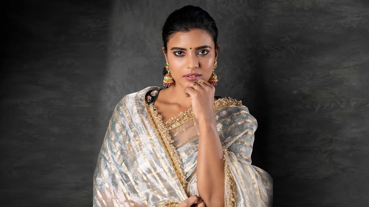 Aishwarya Rajesh: చంద్రుని వెన్నలను తనలో మలచుకుందేమో ఈ భామ.. గార్జియస్ ఐశ్వర్య..