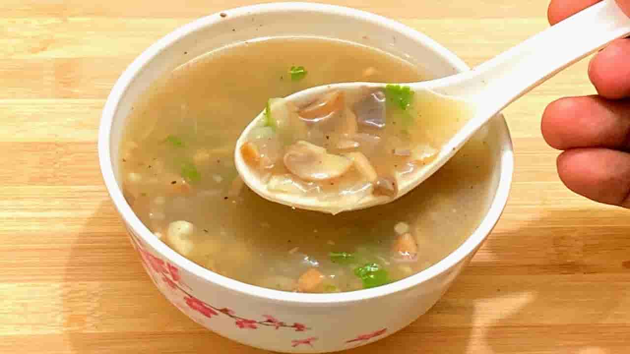 Mushroom Soup: మష్రూమ్స్తో వేడి వేడిగా ఇలా సూప్ చేయండి.. టేస్ట్ అదుర్స్!