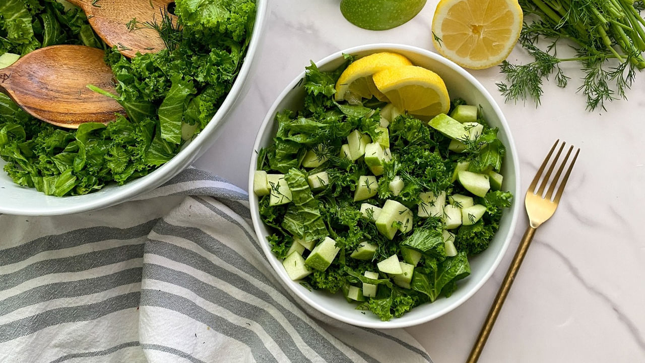 మీరు బరువు తగ్గడానికి మంచి ఆహారం కోసం చూస్తున్నట్లయితే, మీరు ఆవాల ఆకు కూరను తరచూగా తినవచ్చు. ఈ ఆకుకూరలో ఫైబర్ పుష్కలంగా ఉంటుంది. ఇది బరువు తగ్గడానికి దివ్యౌషధం. ఊపిరితిత్తుల సంబంధిత వ్యాధులతో బాధపడేవారు ఆవాలు తినాలి, ఎందుకంటే ఇది విటమిన్ ఎ పుష్కలంగా ఉంటుంది.