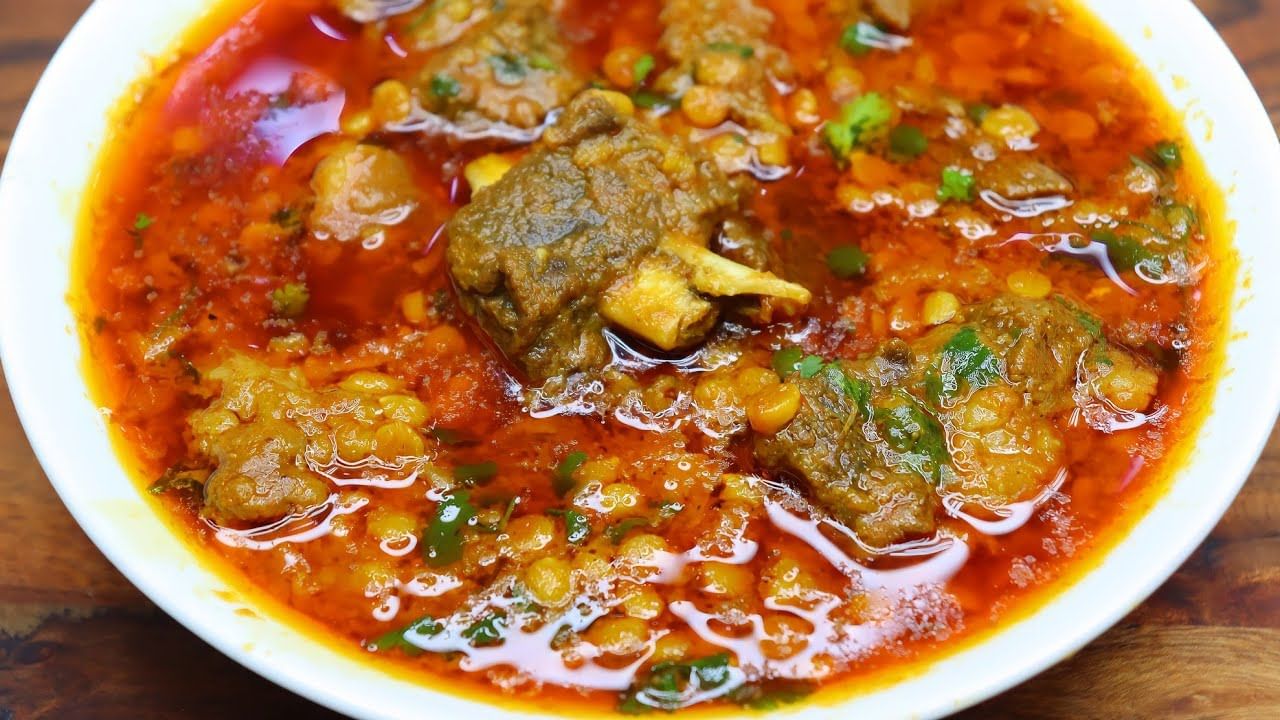 Mutton Dal Gosht: ఘాటు ఘాటుగా మటన్ దాల్ ఘోస్ట్.. ఇలా చేస్తే టేస్ట్ వేరే లెవల్! Mutton Dal Gosht: ఘాటు ఘాటుగా మటన్ దాల్ ఘోస్ట్.. ఇలా చేస్తే టేస్ట్ వేరే లెవల్!
