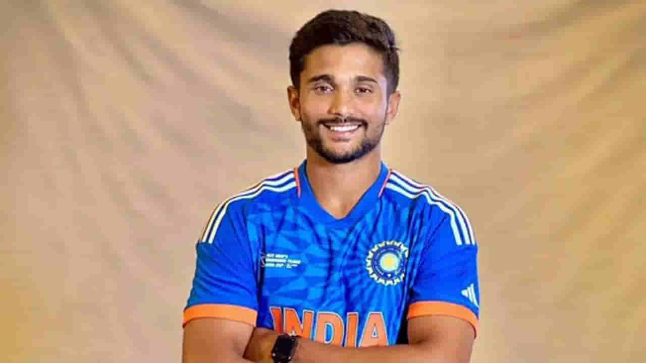 Video: వర్త్ వర్మ వర్త్.. కళ్లు చెదిరేలా పట్టాడు క్యాచ్.. వైజాగ్ కుర్రోడి ఎఫర్ట్ కి సలాం కొట్టాల్సిందే