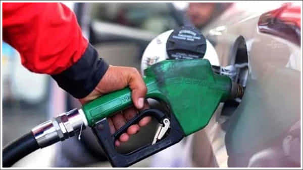World Cheapest Petrol: నీళ్ల కంటే పెట్రోల్ చాలా చౌకగా దొరికే ఈ ప్రదేశాల గురించి మీకు తెలుసా..? ఇక్కడ లీటర్ 2 రూపాయలే..!