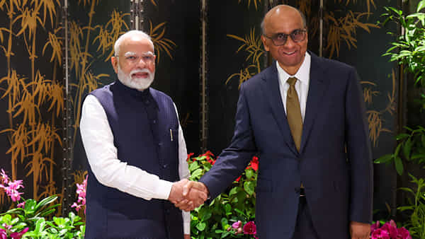 India Economy: ప్రపంచ ఆర్థిక వ్యవస్థలో ప్రధాన ధ్రువంగా భారత్.. సింగపూర్ అధ్యక్షుడు షణ్ముగరత్నం ఆసక్తికర వ్యాఖ్యలు