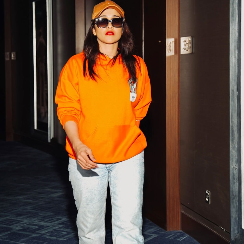 నటి రెజీనా కసాండ్రా ప్రస్తుతం మిజ్ తిరుమేని దర్శకత్వంలో ఓ సినిమా చేస్తుంది. ఈ చిత్రంలో అజిత్ కుమార్ హీరోగా నటిస్తున్నాడు. ఈ సినిమా త్వరలోనే ప్రేక్షకుల ముందుకు రానుంది. ఇక రెజీనా ఇప్పుడు సినిమాల స్పీడ్ తగ్గించింది.