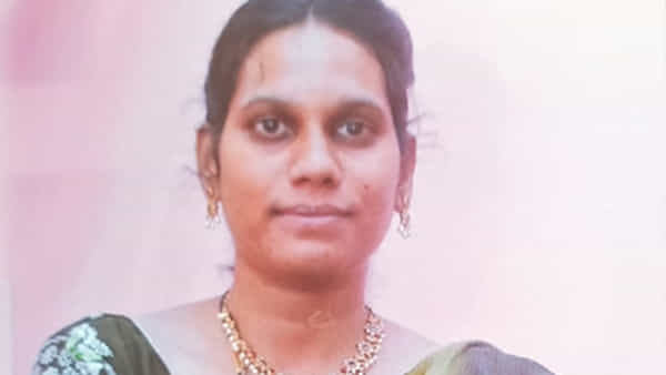 Telangana: ఉదయాన్నే పోలీసుల ఎంట్రీ.. భార్య ముందే భర్తను అలా.. చివరికి ఆమె ఏం చేసిందంటే