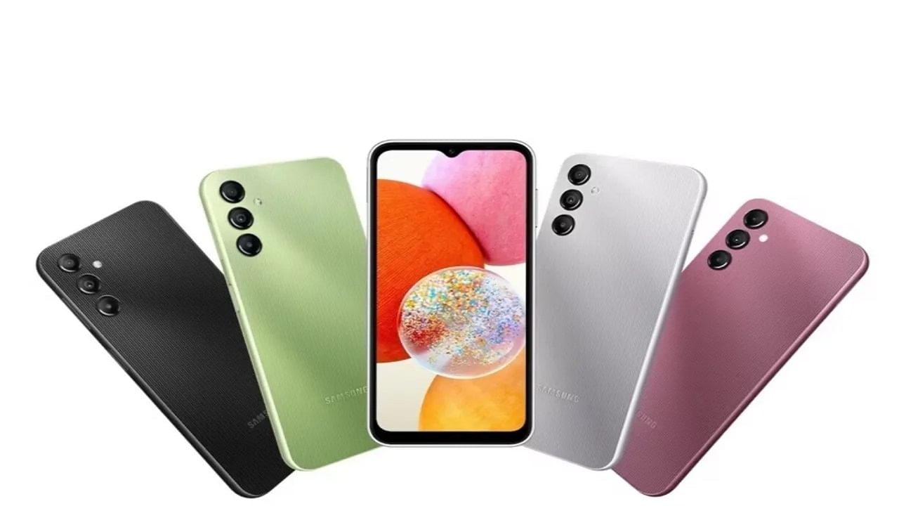 ప్రముఖ కంపెనీ సామ్సంగ్కు చెందిన గెలాక్సీ ఏ14 5జీ ఫోన్స్ రూ.10 వేల కంటే తక్కువ ధరలో అందుబాటులో ఉంటుంది. తక్కువ ధరలో సామ్సంగ్ అందిస్తున్న బెస్ట్ 5జీ ఫోన్స్లో ఇది ఒకటి. ఈ ఫోన్లో వెనుకవైపు ట్రిపుల్ కెమెరా సెటప్తో వస్తుంది. అలాగే ఆండ్రాయిడ్ వన్ యూఐ 6తో రన్ అవుతుంది.