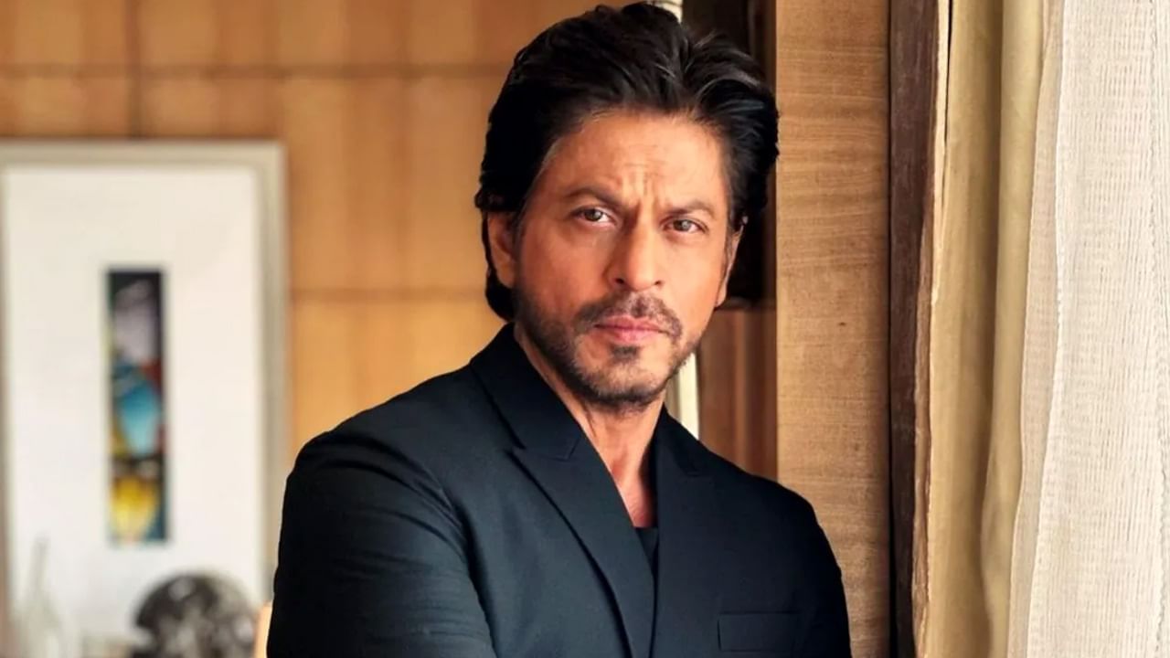 Shah Rukh Khan: షారుఖ్ ఖాన్ ఇంట్లోకి చొరబడిన ఆగంతకుడు.. స్విమ్మింగ్ పూల్‌లోకి దిగి..