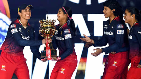 National Crush: స్మృతి మంధాన వారసురాలు ఈమె.. నేషనల్ క్రష్గా మారిన మరో ఆర్సీబీ ప్లేయర్