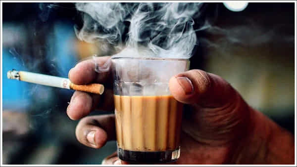 Smoking Tea: టీతో పాటు సిగరెట్ తాగుతున్నారా? ఎలాంటి ప్రమాదమో తెలిస్తే గుండెలో దడ పుడుతుంది!
