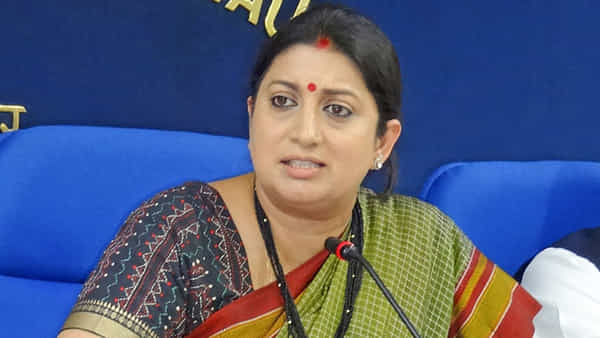 Smriti Irani: ప్రపంచ ఆర్థిక సదస్సుకు స్మృతి ఇరానీ.. అలయన్స్ ఫర్ గ్లోబల్ గుడ్ చైర్పర్సన్గా..