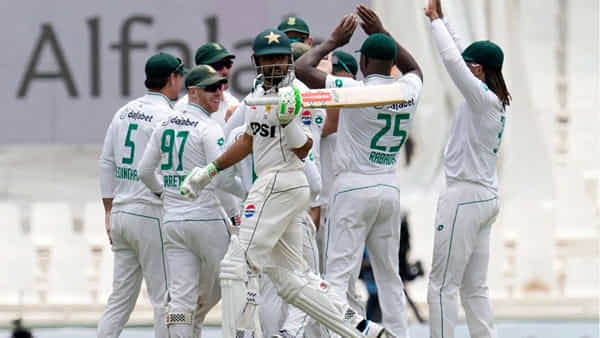 SA vs PAK: 136 ఏళ్లలో తొలిసారి.. ఫాలో ఆన్లో ప్రపంచ రికార్డ్ స్కోర్.. కట్చేస్తే బిగ్ షాక్