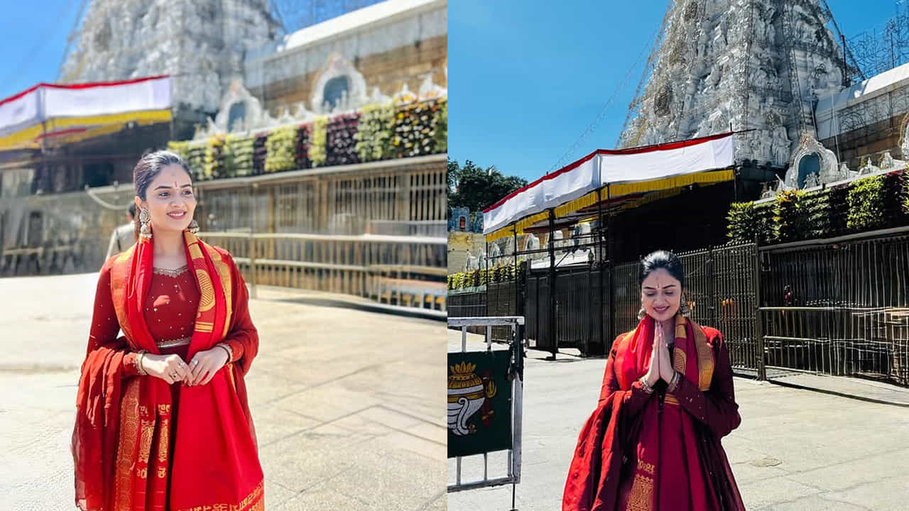  ఓవైపు స్టార్ యాంకర్ గా బుల్లితెర ఆడియెన్స్ ను అలరిస్తూన్న ఈ ముద్దుగుమ్మ అప్పుడప్పుడు సినిమాల్లోనూ మెరుస్తుంటుంది.

