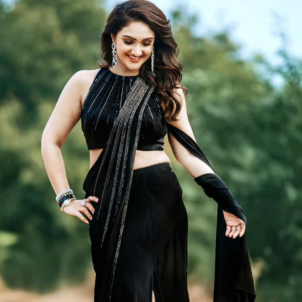 శ్రీ దేవి విజయ్ కుమార్, మంజుల దంపతుల చిన్న కుమార్తె. ఆమెకు నలుగురు అక్కలు (కవిత, అనిత, వనిత, ప్రీతి), ఒక అన్నయ్య (అరుణ్ విజయ్) ఉన్నారు. వీరందరూ సినిమా ఇండస్ట్రీలో ఉన్నారు. 