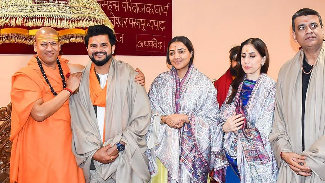  అలాగే దిగ్గజ బాక్సర్,  ఒలంపిక్ విజేత ఎంసీ మేరీకోమ్ కూడా మహా కుంభమేళాలో సందడి చేశారు. గంగలో పవిత్ర స్నానం ఆచరించారు.
