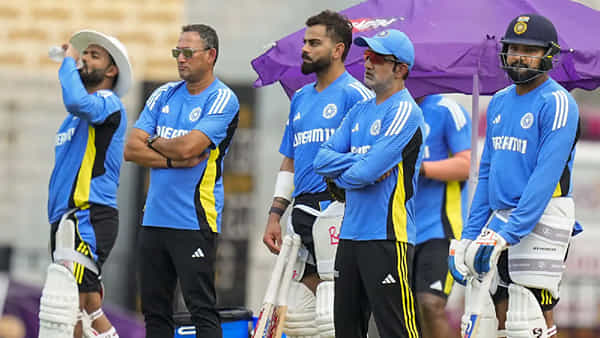 Champions Trophy: స్వ్కాడ్ ప్రకటనతో తేలిపోయిన టీమిండియా ప్లేయింగ్ 11.. ఆ నలుగురు బెంచ్కే?