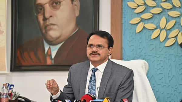 TGPSC Chairman: మే 1 నుంచి కొత్త ఉద్యోగాలకు నోటిఫికేషన్లు జారీ చేస్తాం.. టీజీపీఎస్సీ ఛైర్మన్ బుర్రా వెంకటేశం