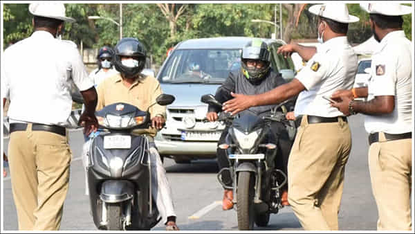 Traffic Rules: ట్రాఫిక్ పోలీసులకు మీ బైక్ నెంబర్ ప్లేట్ను కనిపించకుండా చేస్తున్నారా? భారీ పెనాల్టీ!